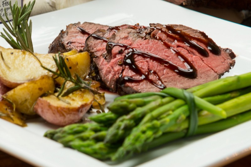 CABERNET MERLOT GLAZED ROASTED, HERBED BEEF TENDERLOIN – Nonna Pia's ...